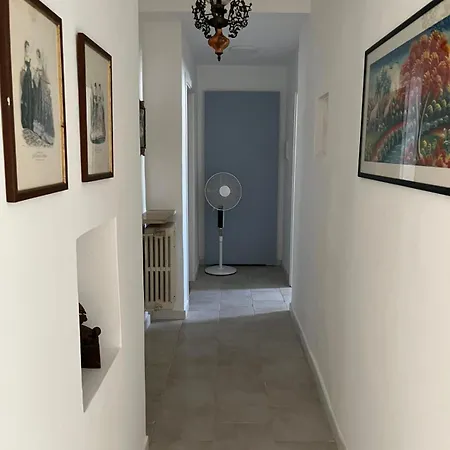 La Loggia Di *